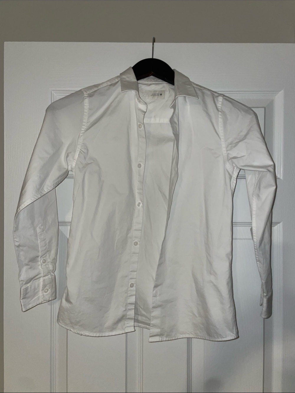 Classic White Boy’s Button-Down Shirt 100% cotton 1x size 8/9 and 1x size 9/10